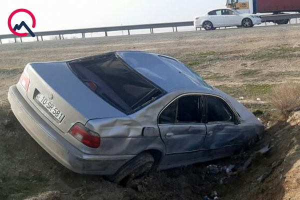 bmw-piyadani-vurub-asdi-3-u-baci-olmaqla-4-nefer-yaralandi