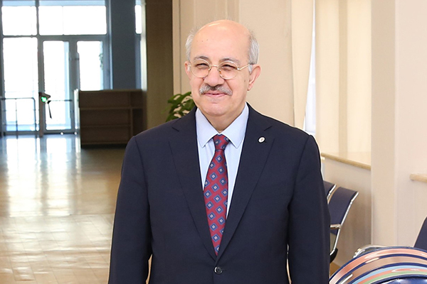 inaniram-ki-banm-cox-tezlikle-regionda-soz-sahibi-olacaq