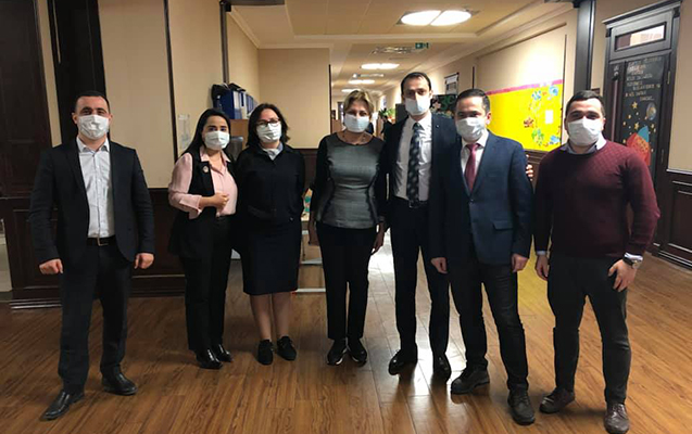 ders-vaxtini-bele-cekdiler