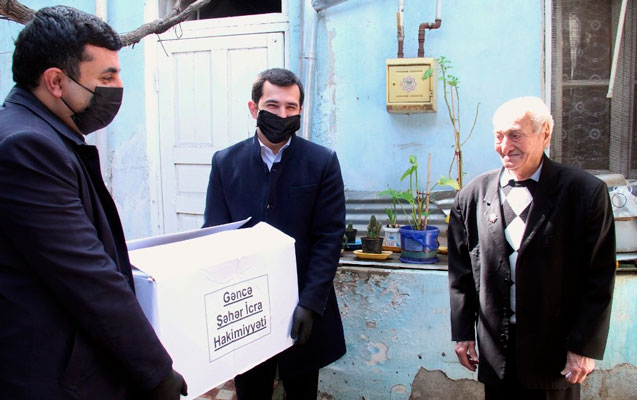 gence-seher-icra-hakimiyyeti-vetendaslara-erzaq-yardimi-edir