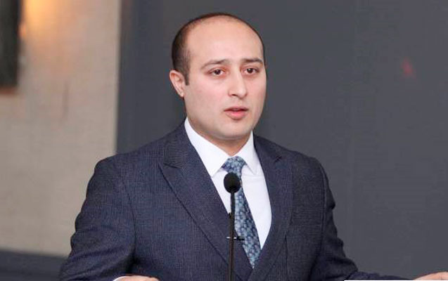 icaze-sms-inde-nalayiq-sozler-yazanlar-var-idi