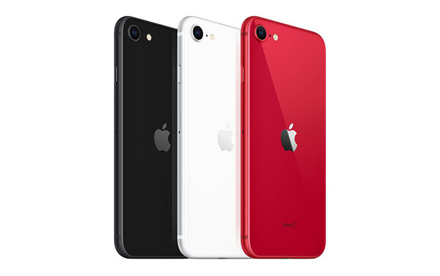 apple-ilin-ilk-smartfonunu-teqdim-etdi