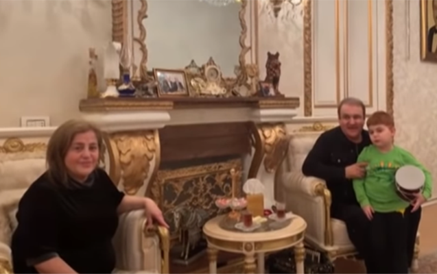 ikiarvadliliq-pis-deyil-amma-xanimima-yaxsi-baxmisam