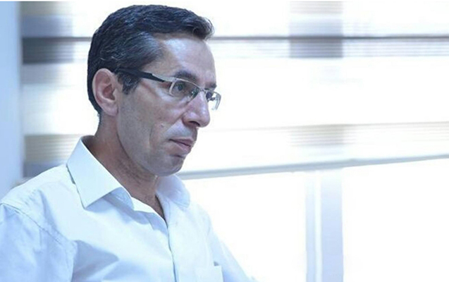 quslar-sekide-gezir-adamlar-damda