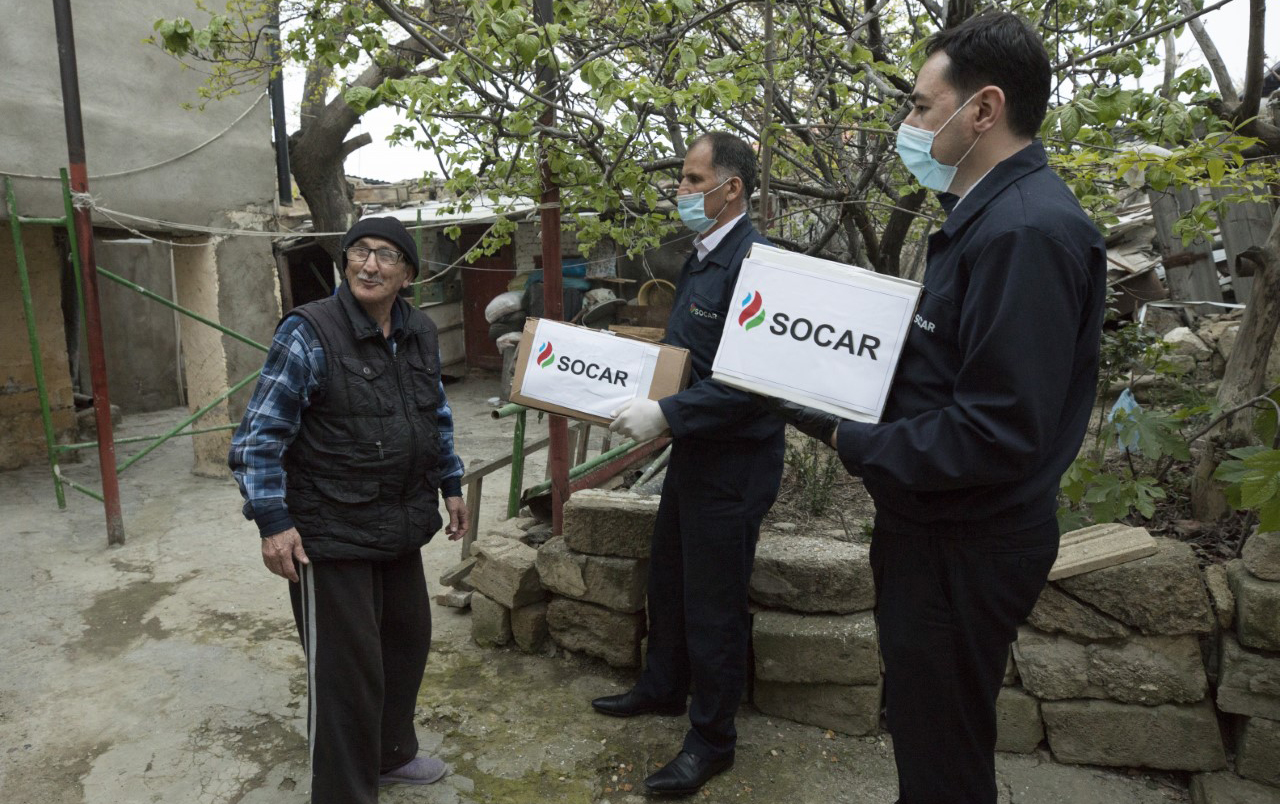 socar-azteminatli-ailelere-erzaq-yardimi-etmeye-davam-edir
