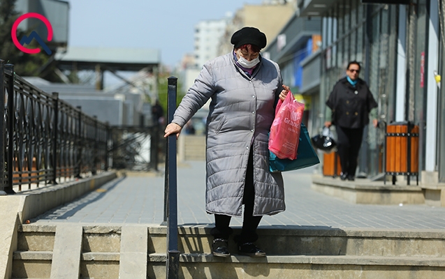 azerbaycanda-koronavirusa-daha-cox-qadinlar-yoluxur