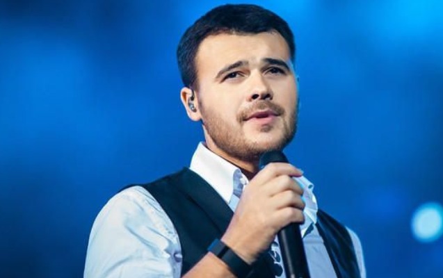 emin-agalarov-ve-rus-estradasinin-ulduzlari-hekimler-ucun-oxudular