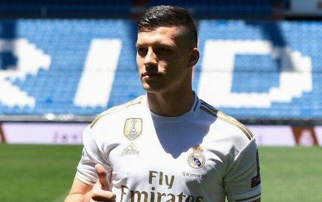 realin-futbolcusunun-ayagi-sindi