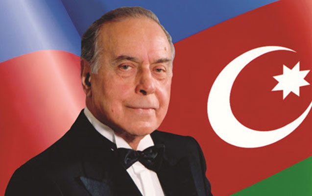 heyder-eliyevin-anadan-olmasindan-97-il-otur