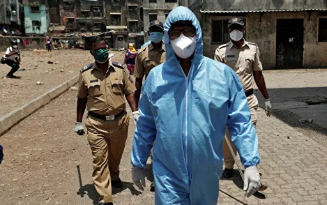 Hindistanda daha 3,2 min nəfərdə koronavirus aşkarlandı