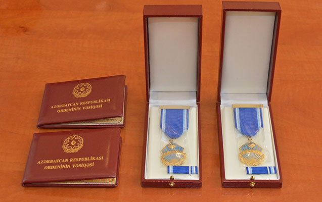 adil-qeribov-ve-arif-memmedova-sohret-ordeni-teqdim-edildi