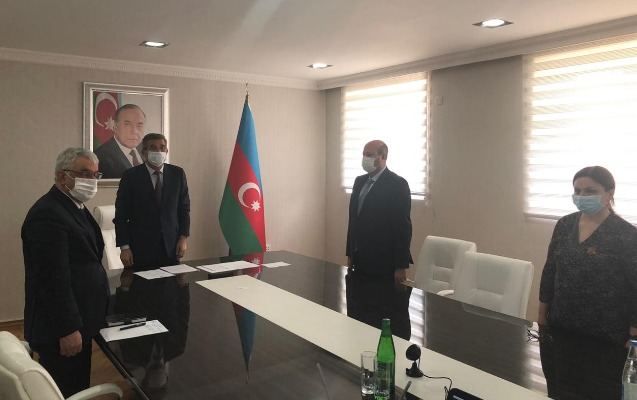 suleyman-mikayilov-tibb-iscilerini-tebrik-etdi