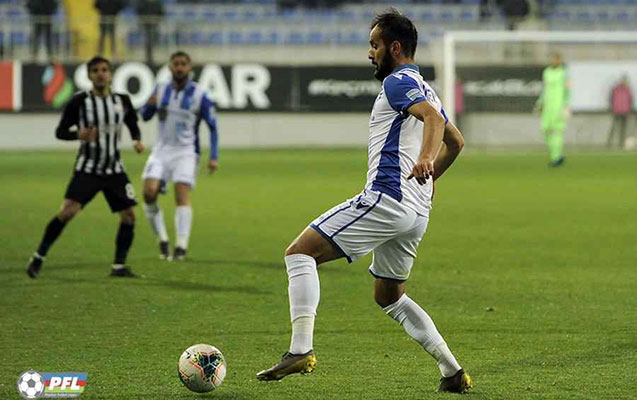 sabah-iki-futbolcusunu-gonderdi