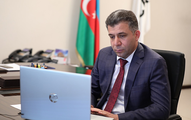azeriqazin-bas-direktoru-vetendaslari-onlayn-qebul-etdi