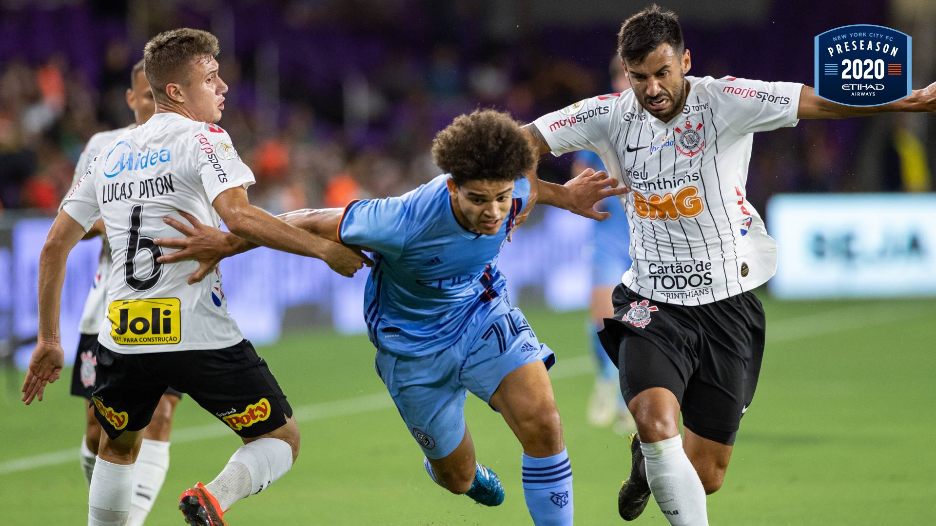 27-futbolcudan-21-de-koronavirus-askarlandi