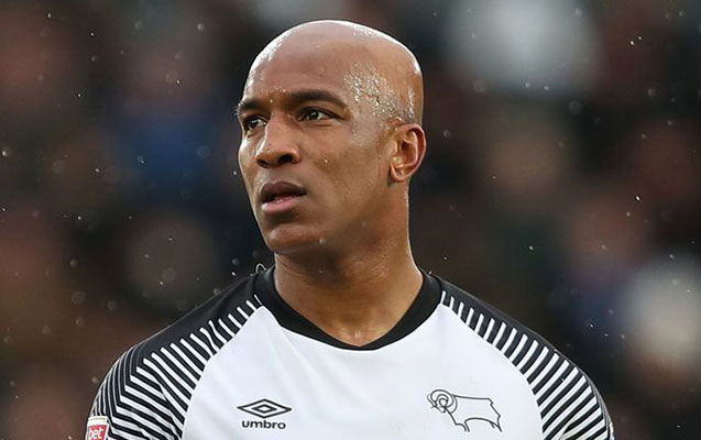 ingiltereli-futbolcu-bicaqlandi