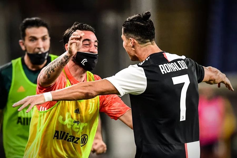 ronaldo-ve-dibaladan-mohtesem-qollar