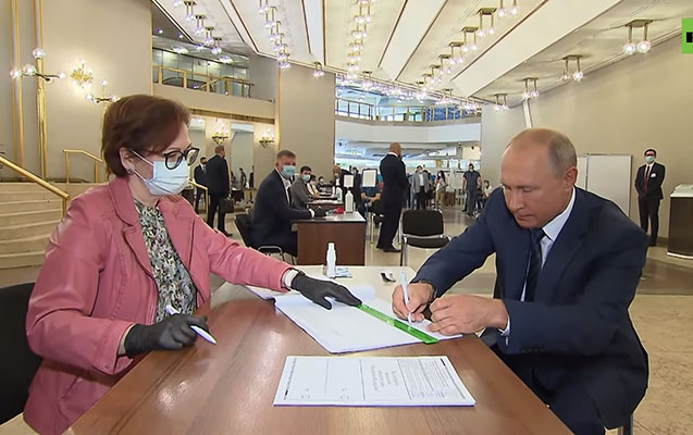 putin-referendumda-ses-verdi
