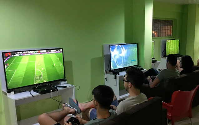 playstationin-icaredari-ve-musterileri-cerimelendi
