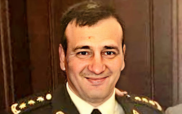 Şəhid general Polad Həşimovun fotosu