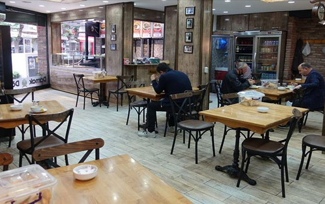 Türkiyədə kafe-restoranlarda iş saatı məhdudiyyəti götürüldü