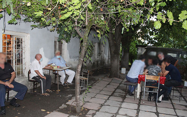 gizli-isleyen-cayxana-askarlandi