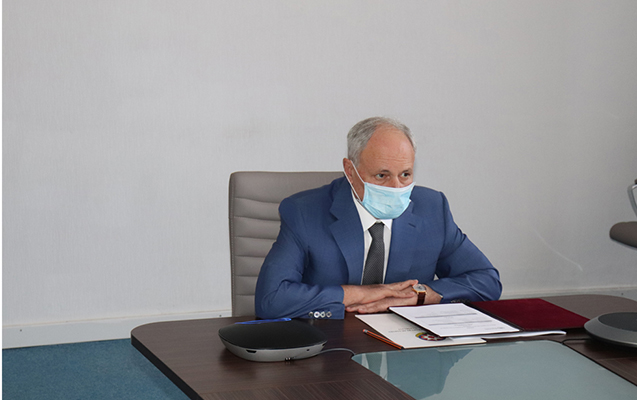 oqtay-sireliyev-video-konfrans-kecirdi