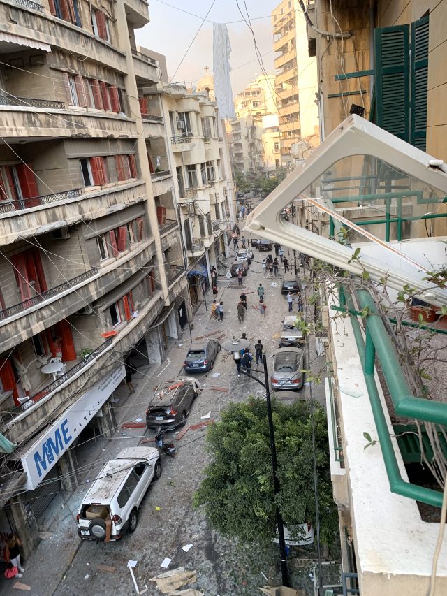 Beyrut partlayışdan sonra - Fotolar