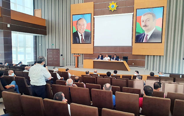 derman-ve-qida-elavelerinin-idxali-ile-mesgul-olan-sahibkarlarla-gorus