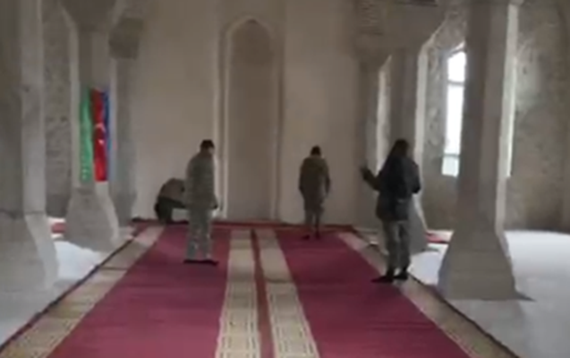 İllər sonra Şuşa məscidində ilk namaz - Video