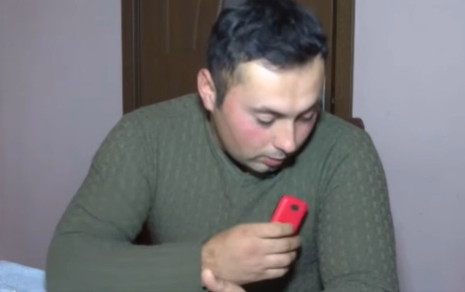 Qazimizi ölümdən ürəyinin üstündəki telefonu qoruyub - Video