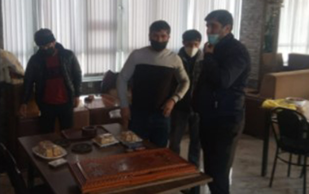 sabranda-karantin-rejimini-pozan-cayxana-askarlandi