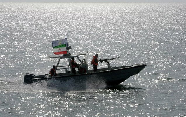 İranda göyərtəsində 30 sərnişin olan gəmi batdı