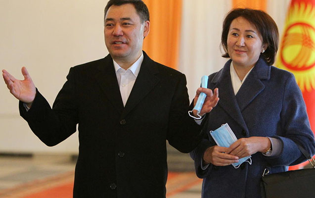 japarov-prezident-seckilerinde-liderliyini-saxlayir