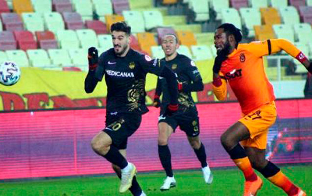 qalatasaray-kubokda-cetinlikle-merhele-adladi