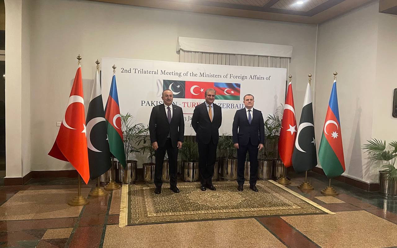 azerbaycan-pakistan-ve-turkiye-xin-bascilari-beyanname-imzaladi