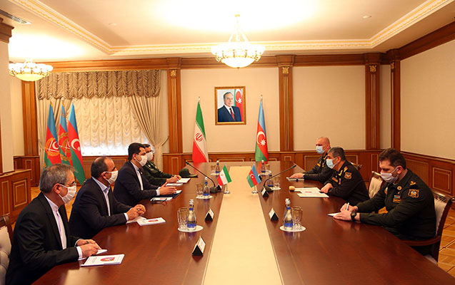 mudafie-naziri-yeni-sefirle-herbi-emekdasligi-muzakire-etdi