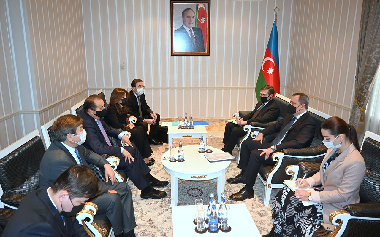 ceyhun-bayramov-turksoy-un-bas-katibi-ile-gorusdu