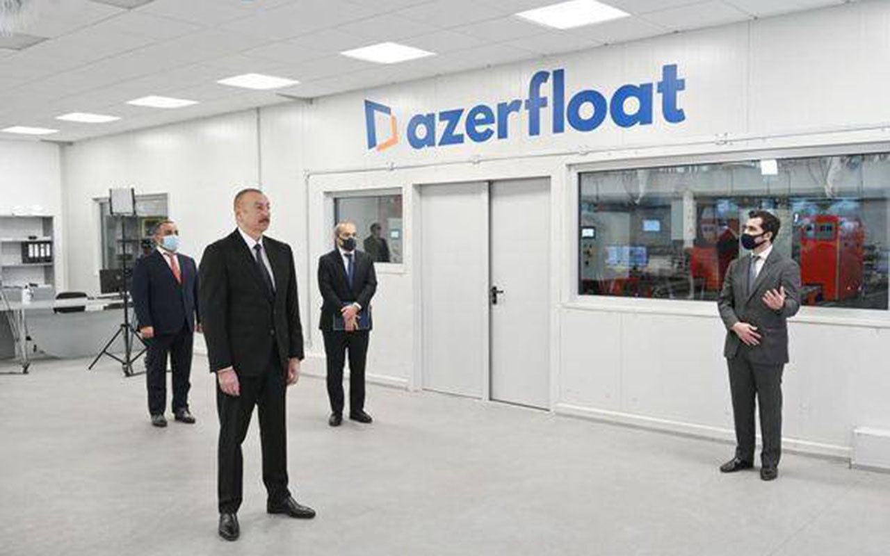 azerfloat-termoformasiya-ile-vereqe-suse-istehsal-eden-ilk-zavodu-istifadeye-verib