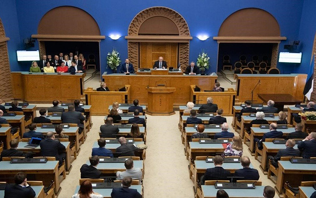 estoniya-prezidenti-yeni-hokumeti-tesdiqledi