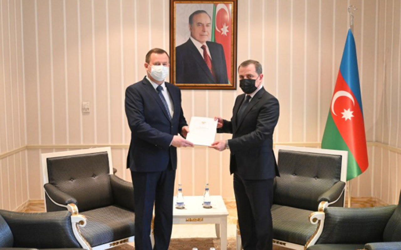 ceyhun-bayramov-yeni-sefiri-qebul-etdi