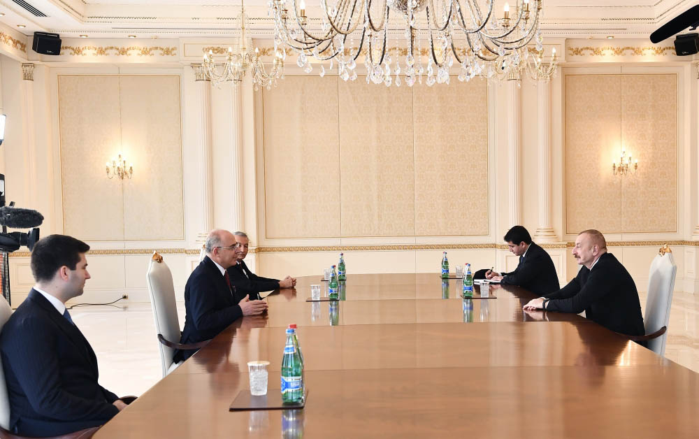 ilham-eliyev-dovlet-baxcalinin-muavinini-qebul-etdi