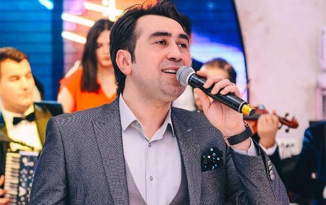 pandemiyada-elton-masinini-teymur-emrah-da-evini-satib