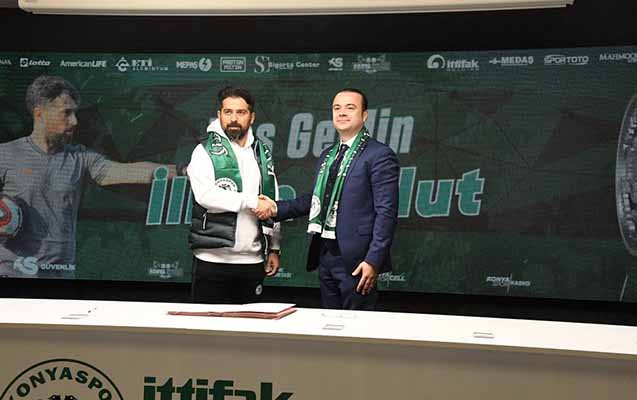 konyasporda-yeni-bas-mesqci