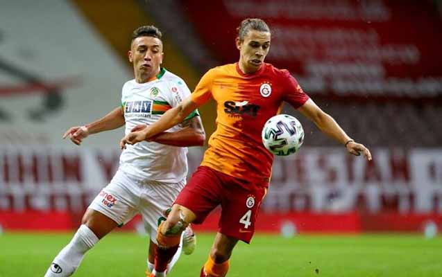 qalatasaray-da-kubokda-mubarizeni-dayandirdi