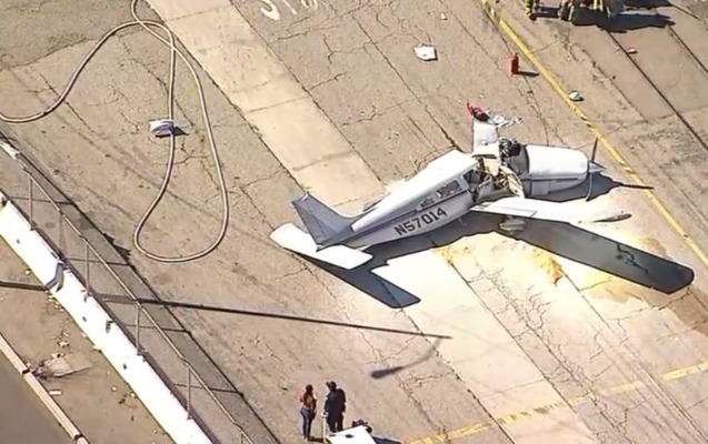 los-ancelesde-teyyare-avtomobilin-ustune-dusdu