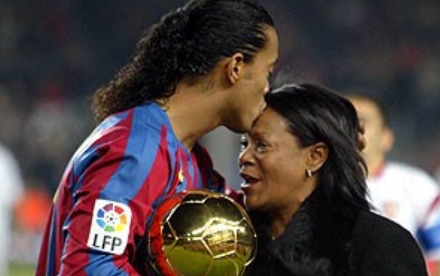 ronaldinyonun-anasi-koronavirusdan-vefat-etdi