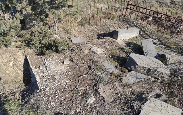 ermeni-vandalizmine-meruz-qalan-saralli-xestab-kendi