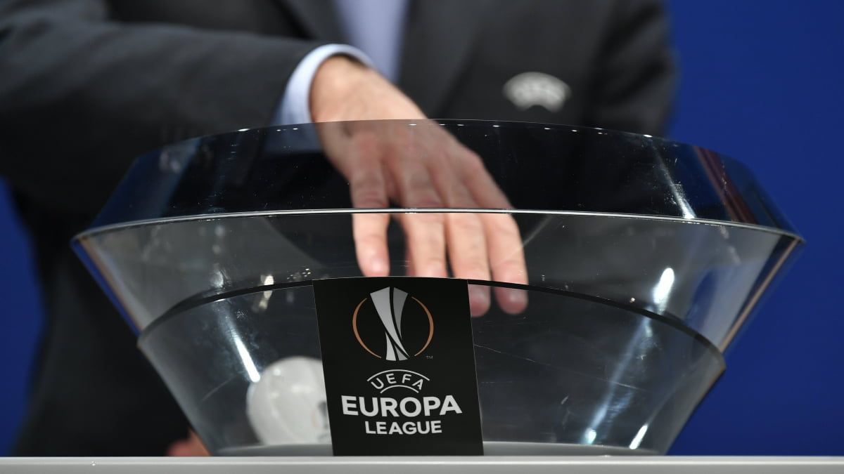 milan-mancester-yunaytedle-reqib-oldu