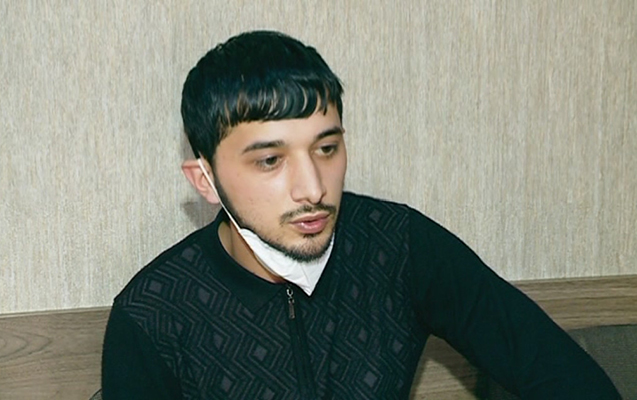 masindan-qizil-ogurlayib-eylenceye-xercledi